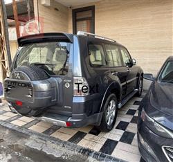 ميتسوبيشي باجيرو